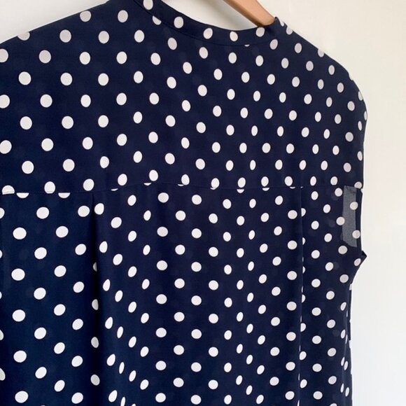 J. Crew Drapey cap-sleeve top in polka dot Navy and White L NWT - Picture 9 of 12